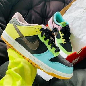 Nike Dunk Low SE Free 99